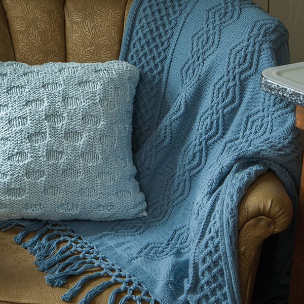 Knit PicksLarkshead Throw