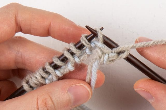 slipping purl stitch with yarn in front