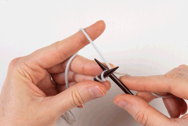 working first knit stitch of first setup row