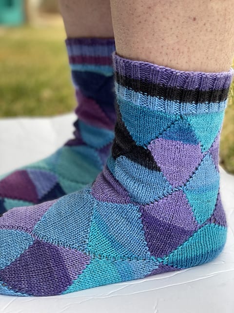 Manipulation Socks by Ravelry user konayossie